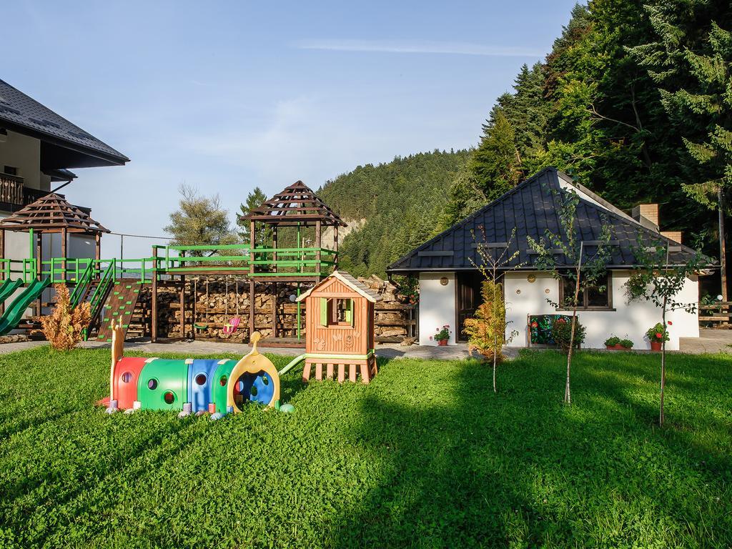 La Conac In Bucovina Hotell Gura Humorului Eksteriør bilde