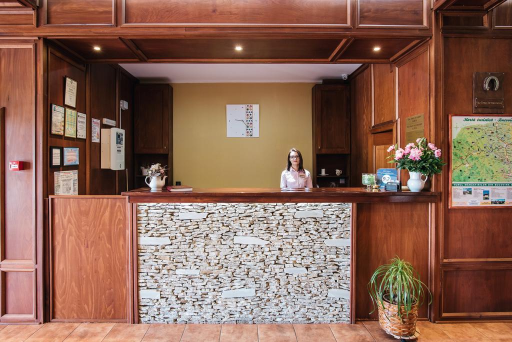 La Conac In Bucovina Hotell Gura Humorului Eksteriør bilde