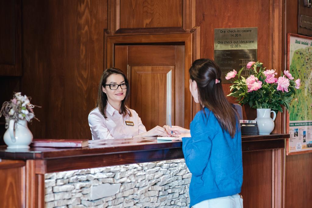 La Conac In Bucovina Hotell Gura Humorului Eksteriør bilde