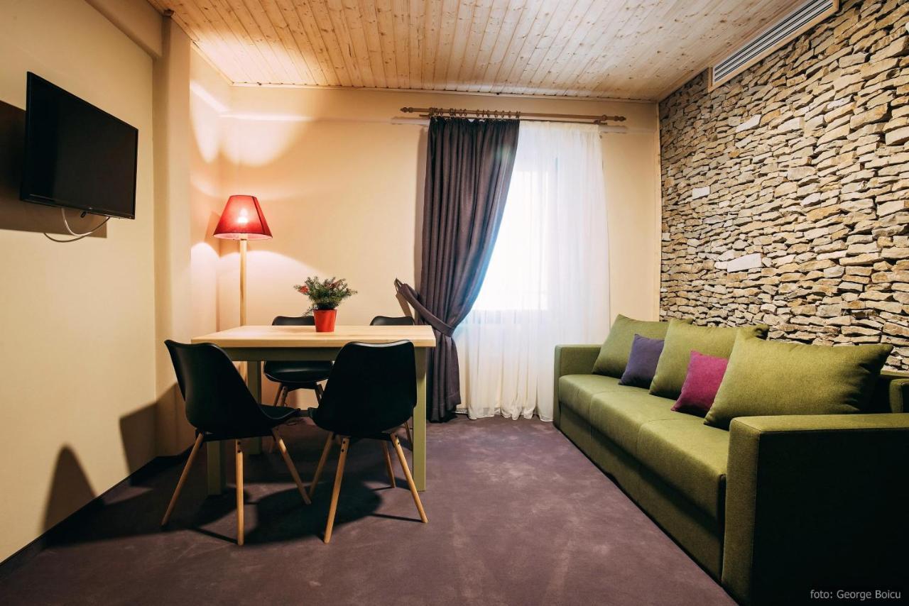 La Conac In Bucovina Hotell Gura Humorului Eksteriør bilde